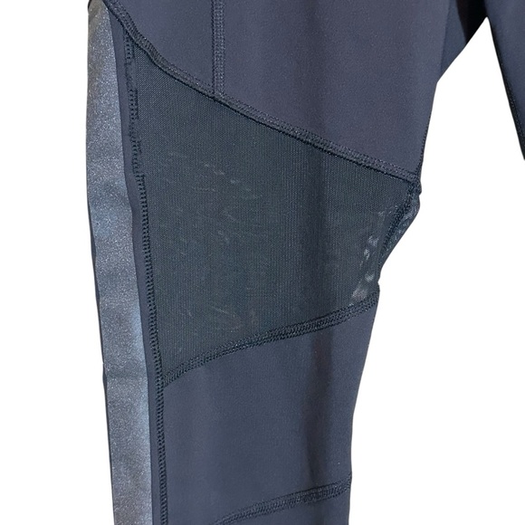 LULULEMON Leggings Womens 8 Black Cropped Reflective Mesh Yoga Athletic Training - Picture 2 of 16